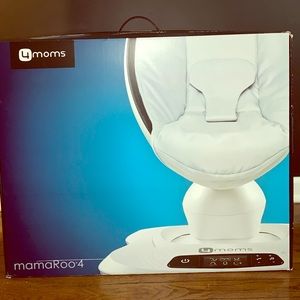 Mamaroo 4